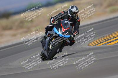 media/Sep-11-2022-SoCal Trackdays (Sun) [[81b7e951af]]/Turn 16 (945am)/